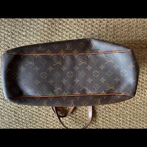 Louis Vuitton shoulder bag